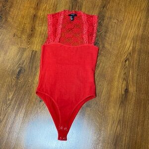 🌹 Forever 21 🌹 Vibrant Red Lace Cotton Bodysuit